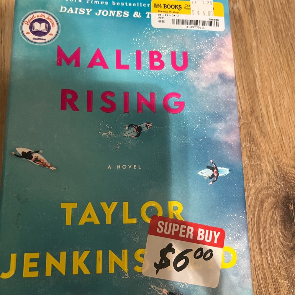 Malibu Rising by Taylor Jenkins Reid